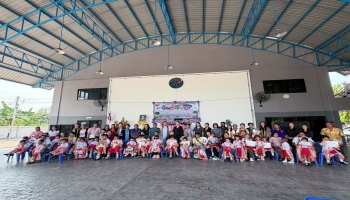 นายกเทศมนตรีฯ พร้อมคณะผู้บริหาร รองปลัดเทศบาล ข้าราชการ ผู้นำชุมชน และพนักงานเทศบาลตำบลหนองขอนกว้าง ได้เข้าร่วมกิจกรรมมอบวุฒิบัตรบัณฑิตน้อยให้กับนักเรียนระดับปฐมวัยของศูนย์พัฒนาเด็กเล็ก ทั้ง 3 ศูนย์ ประจำปีการศึกษา 2568